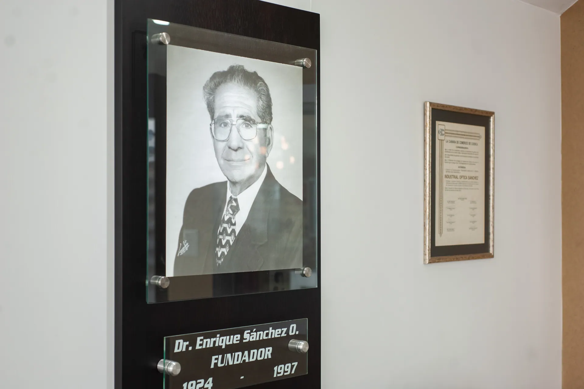 Dr. Enrique Sánchez Orellana, fundador de SOI Ópticas