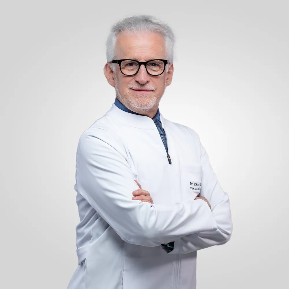 Doctor René Cabrera, oftalmólogo